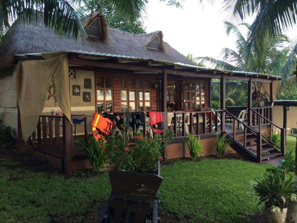 Coras'S Place Bacalar Esterno foto